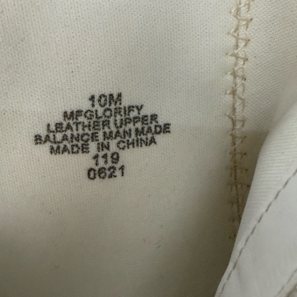 Elegant White Women's Boots Marc Fisher sz 10m - Picture 11 of 11